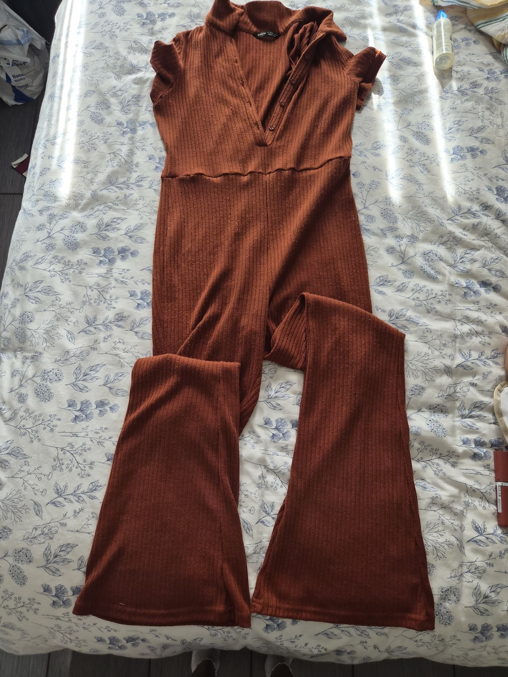 SHEIN Rust Ribbed V-Neck Short Sleeve Jumpsuit